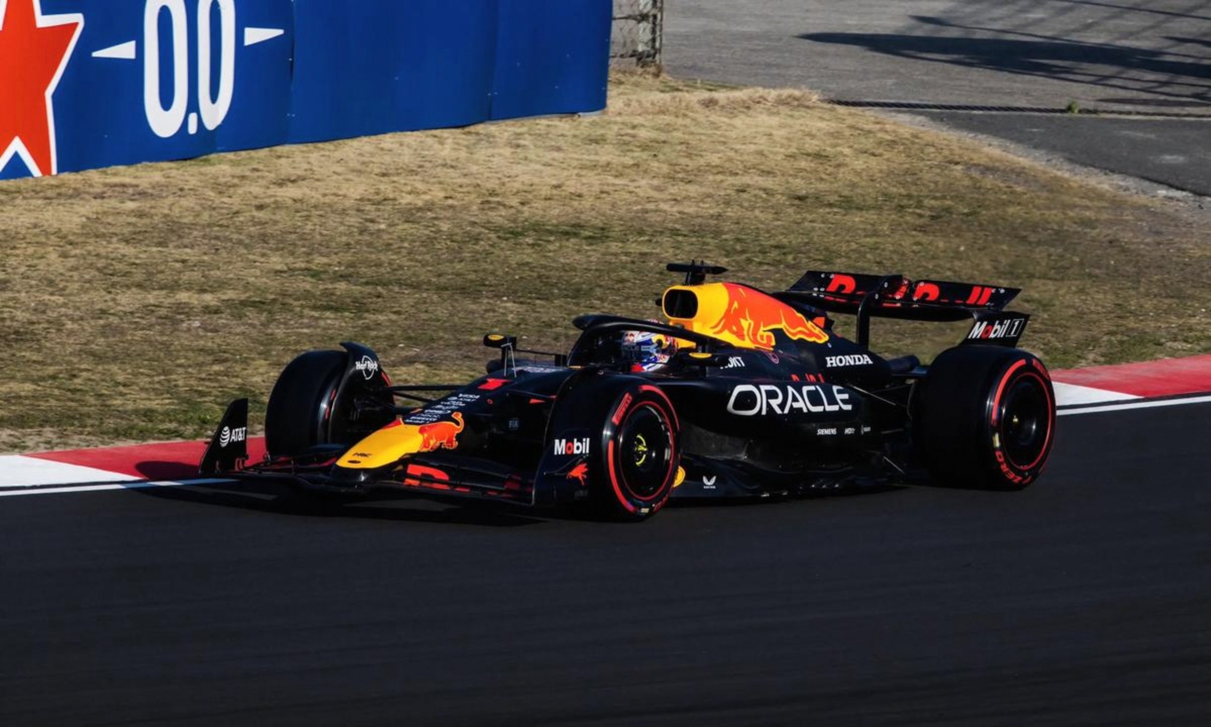 开云体育直播-红牛车队力克哈斯车队，维斯塔潘统治全场