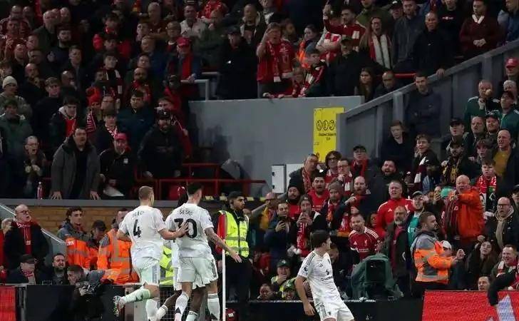 曼联绝杀AC米兰，C罗统治全场