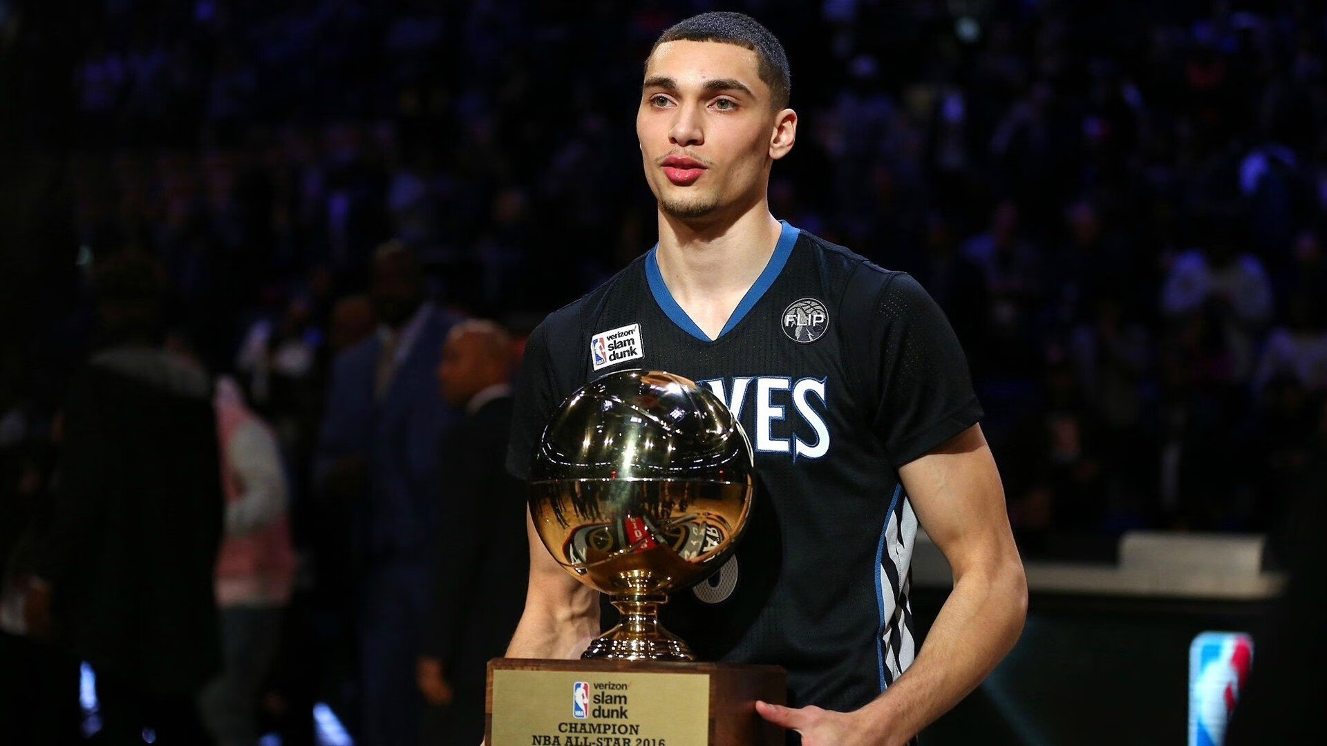 颠覆传统认知?从梅德韦杰夫ATP总决赛完胜,看硬地赛季如何重塑网坛格局